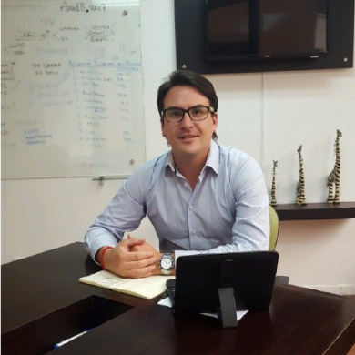 Juan Pablo Burneo Juan Pablo Burneo